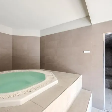 Giax Tower-spa, Pool, Parking Milán